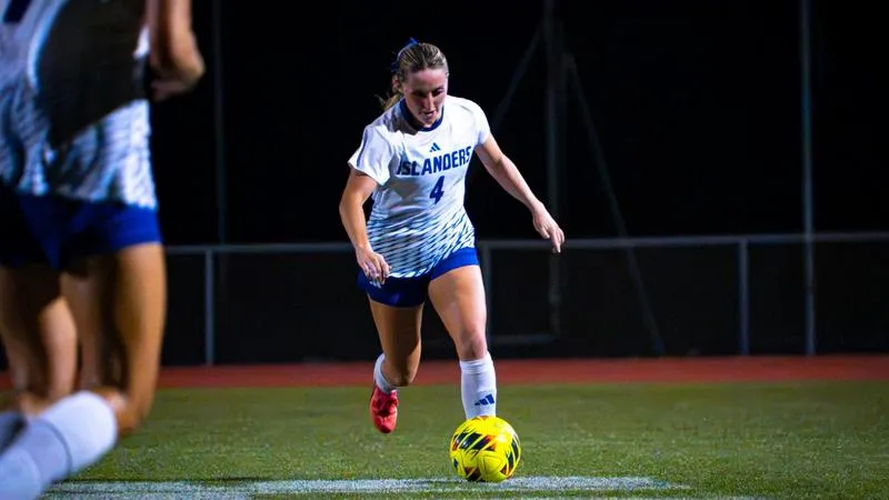 Frenetic Second Half Brings Islanders to Road Draw at East Texas A&M