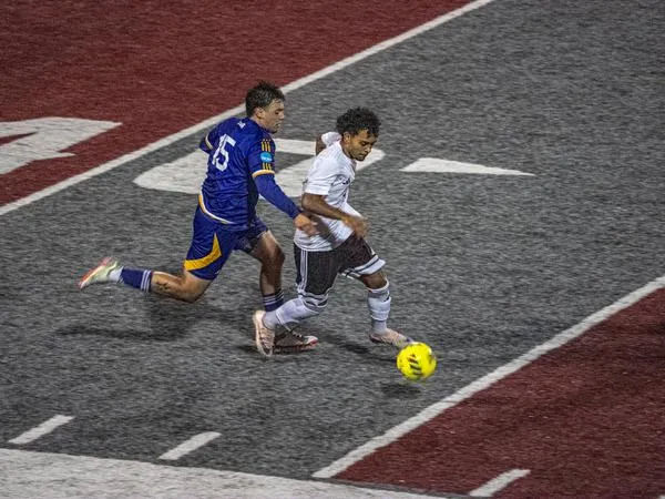 McMurry Drops Defensive Duel to UMHB In Rainy Conditions