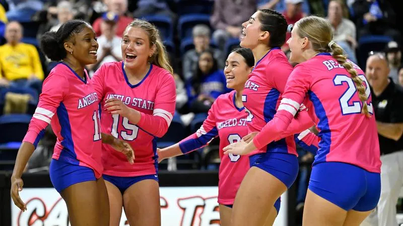 No. 6 Volleyball Sweeps Texas Woman's for 11th Straight Victory