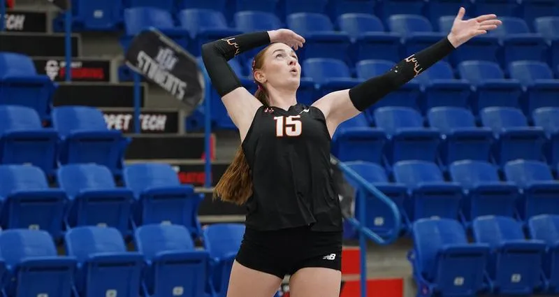 Comets Sweep Greyhounds