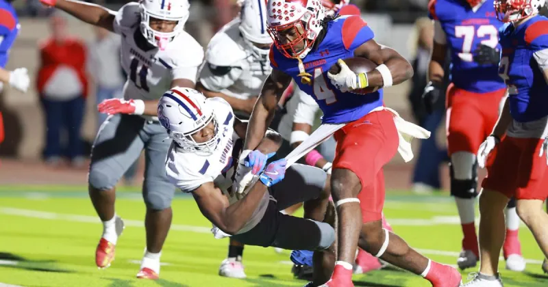 Alone at the top: Whisenton ascends to Midway's all-time rushing TD mark as Panthers roll