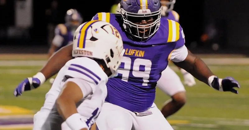 Panthers have a Ball on homecoming night