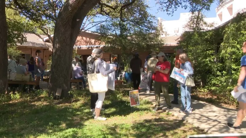 No Kings, new approach: Austin event shifts focus to voter education