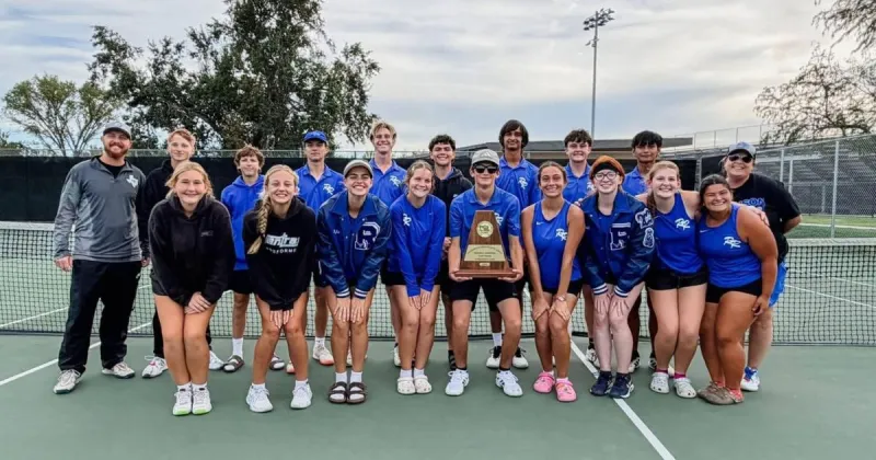 Robinson team tennis state-bound after comeback win over Center