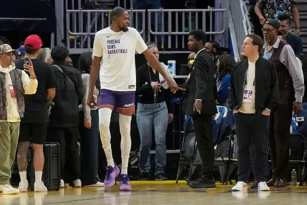Kevin Durant, Mat Ishbia go back and forth over framing of Suns tenure