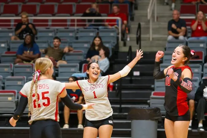 Lobos Storm From Behind To Knock Off Aggies