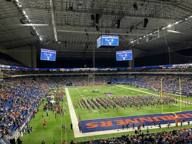 Airman dies in rappelling accident at Alamodome before UTSA-Navy game