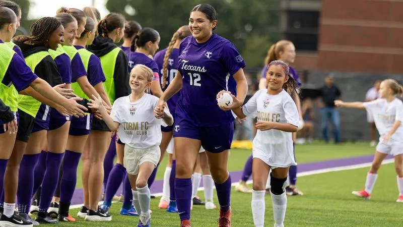 Baires wins 3rd UAC Player of the Week award after Texan home week sweep