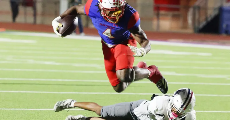 Mike's Football Rewind: Whisenton rewrote record book, La Vega consummated road odyssey