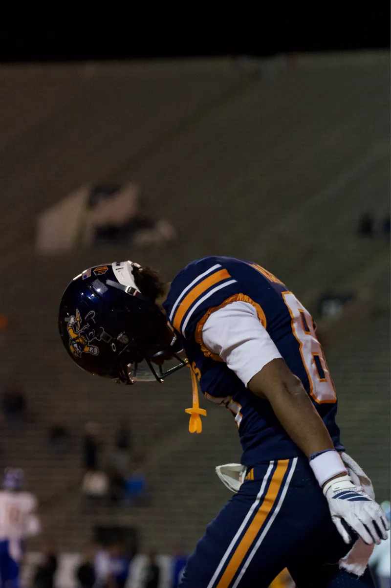 Eleven sacks derail Miners in 24-11 loss to Spartans