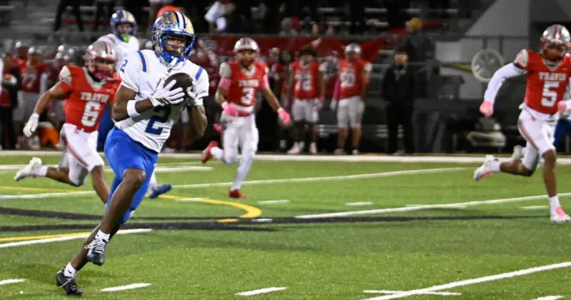 Week 8 football roundup: Tivy, Ingram, Harper earn big wins