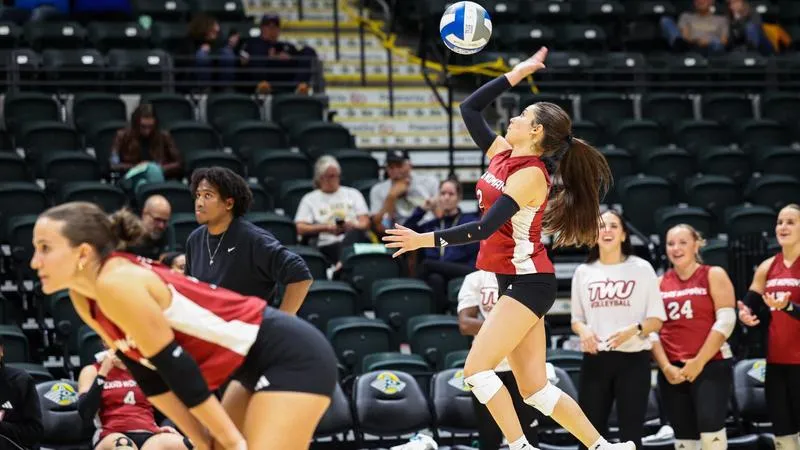 PIONEERS DROP FIVE-SET BATTLE TO TEXAS A&M INTERNATIONAL