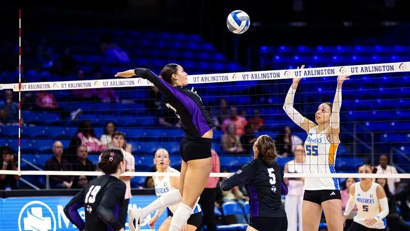 UTA knocks off Tarleton State Volleyball in Arlington