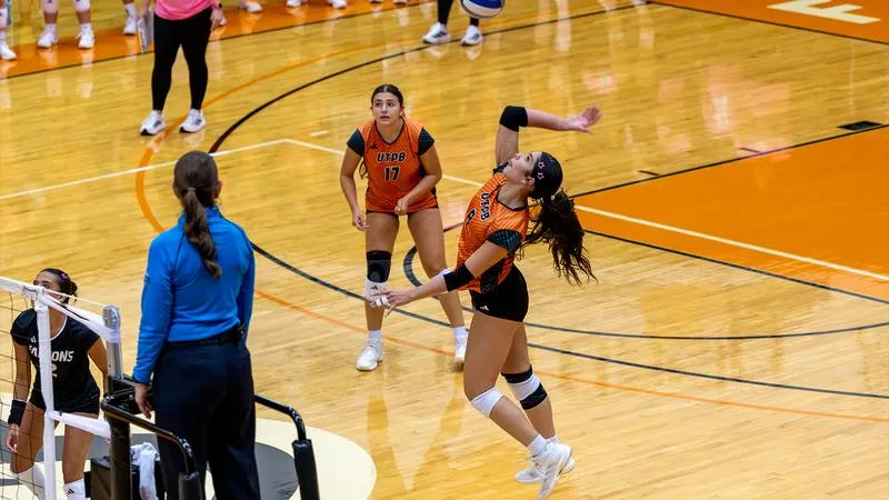 Volleyball earns first conference win of the season