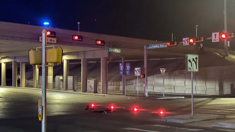 All lanes of Gateway East closed after predawn crash near I-10 at Hawkins