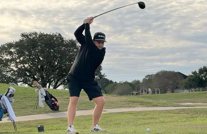 War Hawks Wrap Up Texas A&M-Victoria Fall Classic in Fourth