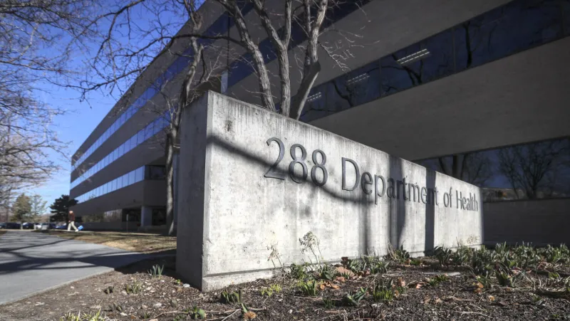 Utah's COVID-19 infection numbers unchanged while half the country sees more infections