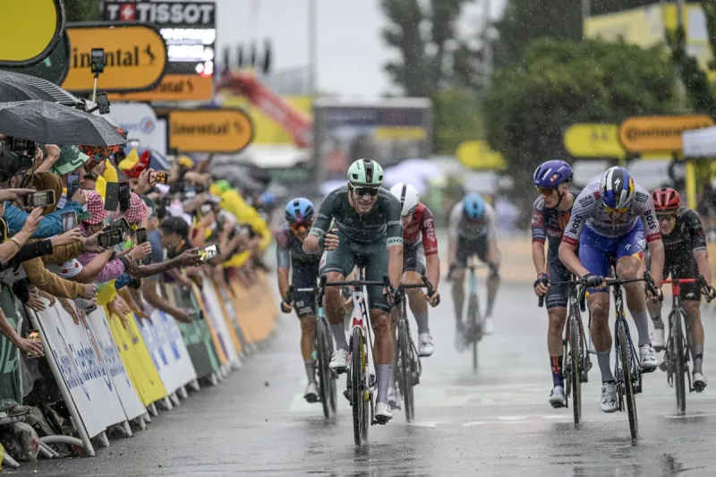 Tour de France Stage 17: Milan's Power Conquers Valence as Sprinters Seize Their Final Moment