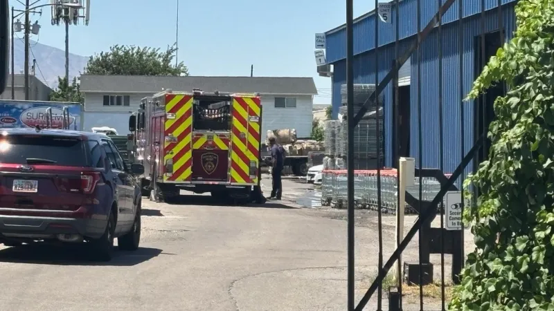 Fire prompts evacuation of South Salt Lake restaurant supply store