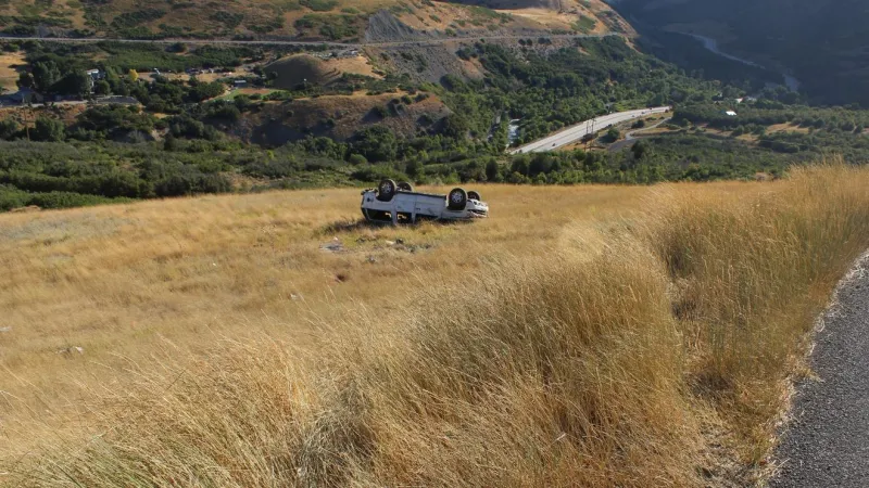 Woman found dead in vehicle after rollover crash near Kyhv Peak