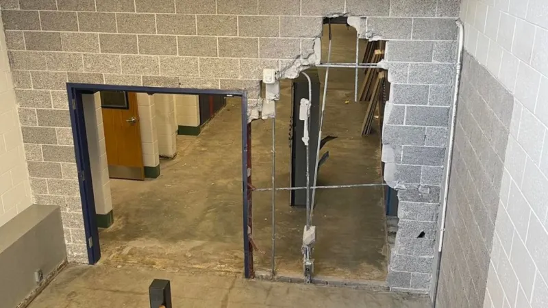 Construction delays force Sandy middle school students to start classes online