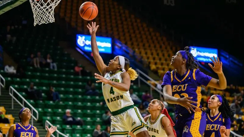 Strong Defense Lifts Patriots Over Pirates