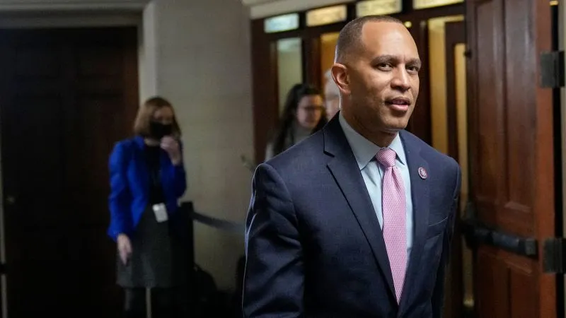 As the old order steps aside, Hakeem Jeffries plots return to majority for House Democrats in 2024