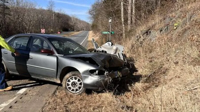 Crash at the intersection of 460 in Concord: Firefighters