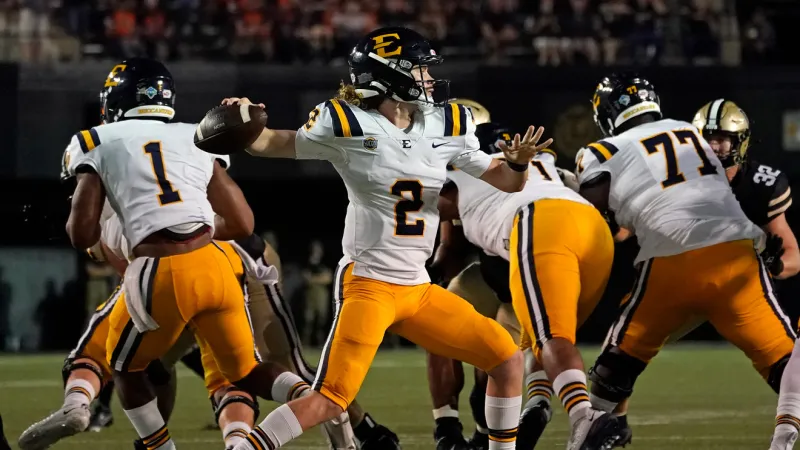 ETSU Quarterback Tyler Riddell enters the transfer portal