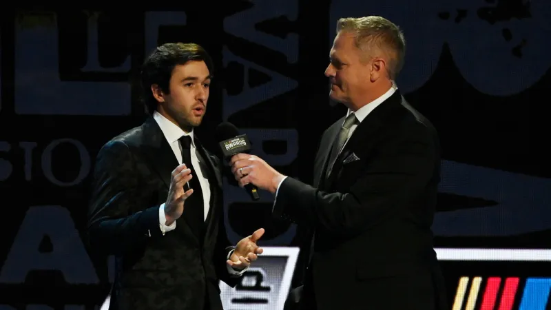 Chase Elliott wins most popular driver for 5th straight year