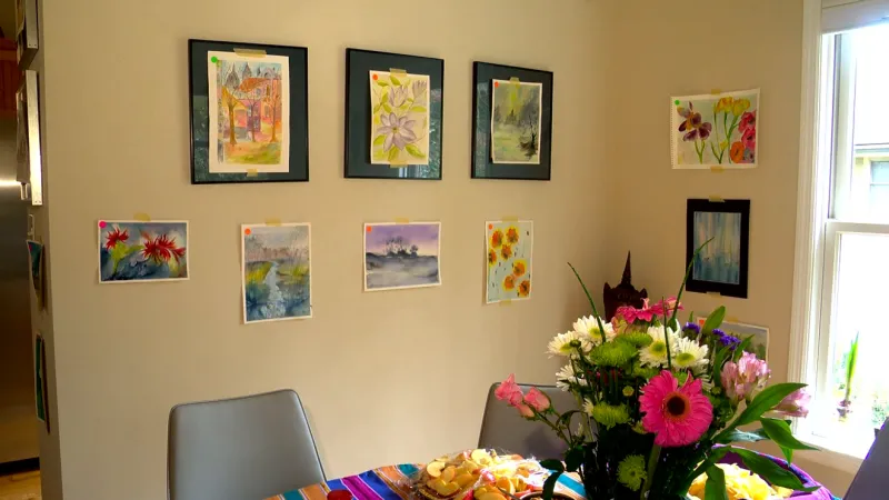 Artist selling watercolor paintings to raise money for groups working in war-torn Ukraine