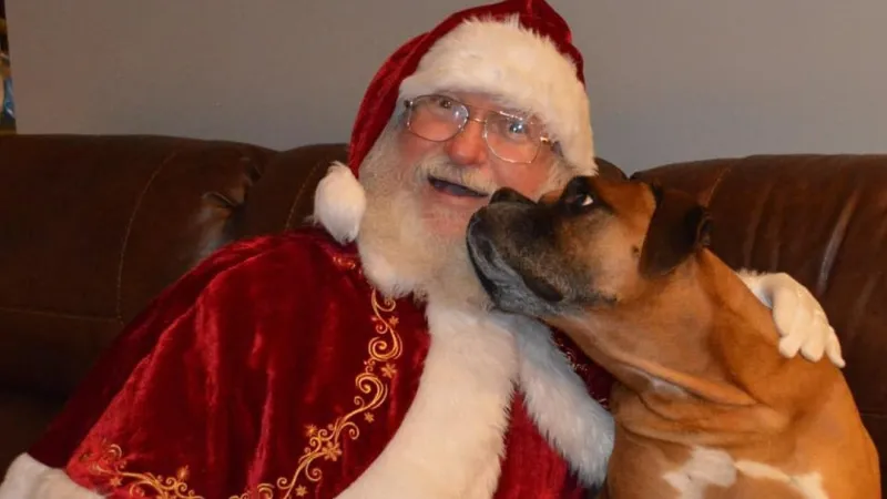 Want dog photos with Santa Paws? This K-9 Academy is holding a holiday picture day