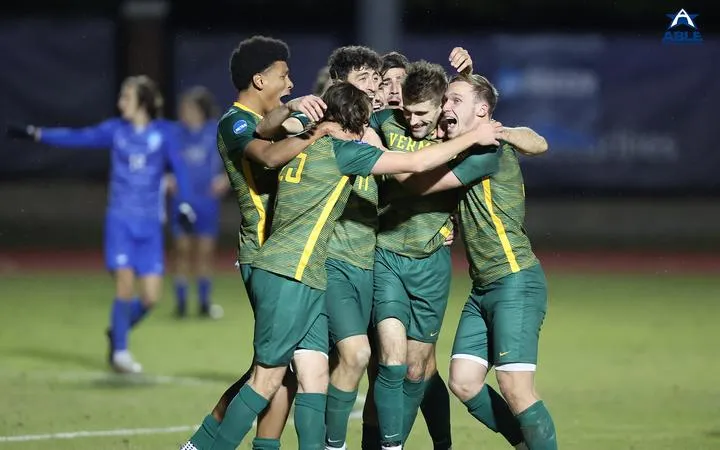 Lillie's 86th-Minute Tally Completes Comeback Victory; Cats Beat #11 SMU 3-2 in Second Round