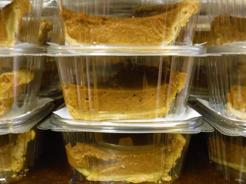 Free Thanksgiving dinner options decrease with changing times