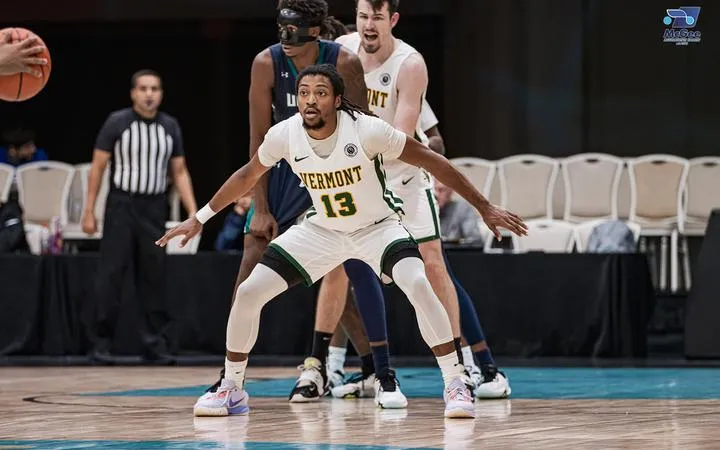 Second-Half Comeback Leads UNCW 68-66 Over Vermont