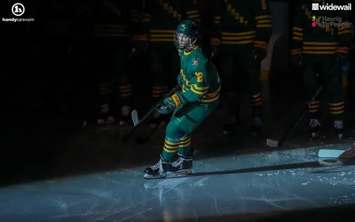 Men's Hockey Hosts Maine in Last Hockey East Action of 2022