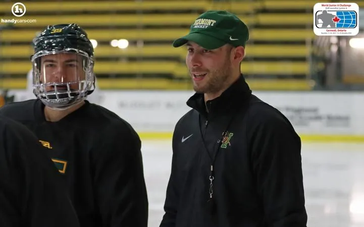 Michals and Men's Hockey Commits to Compete at 2022 World Junior A Challenge
