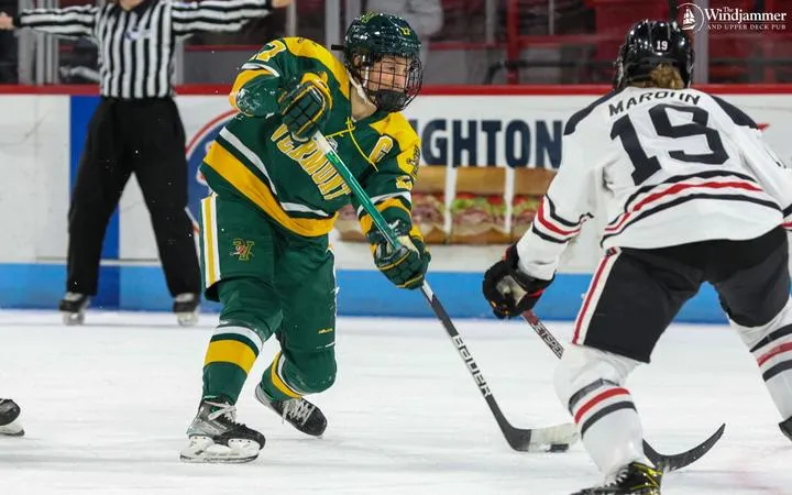 #7 Northeastern Skates Past Women's Hockey in 3-1 Decision
