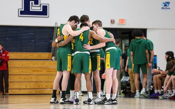 Men's Basketball Visits Merrimack Sunday Afternoon