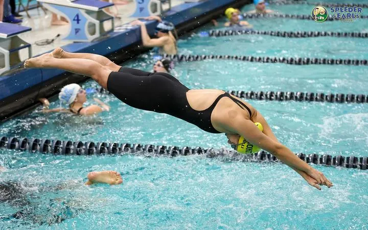 Swimming and Diving Defeats Binghamton, Falls to UMass in Dual Meet