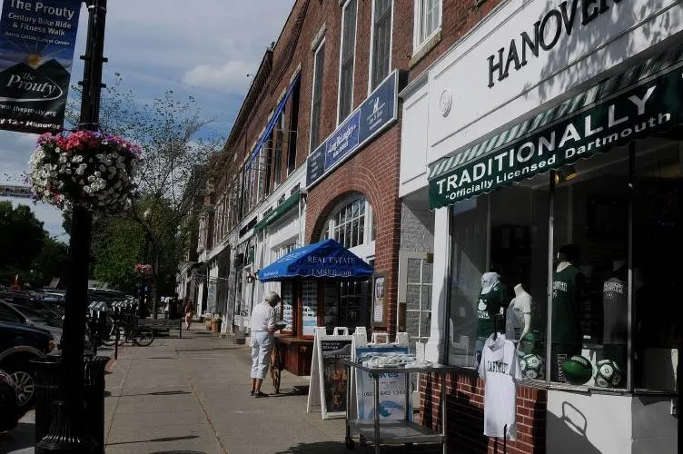 As Hanover clothing shop closes, officials examine downtown commerce