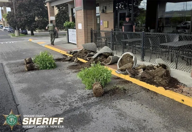 Violent Spokane Man Trashes Restaurant's Outdoor Dining Area