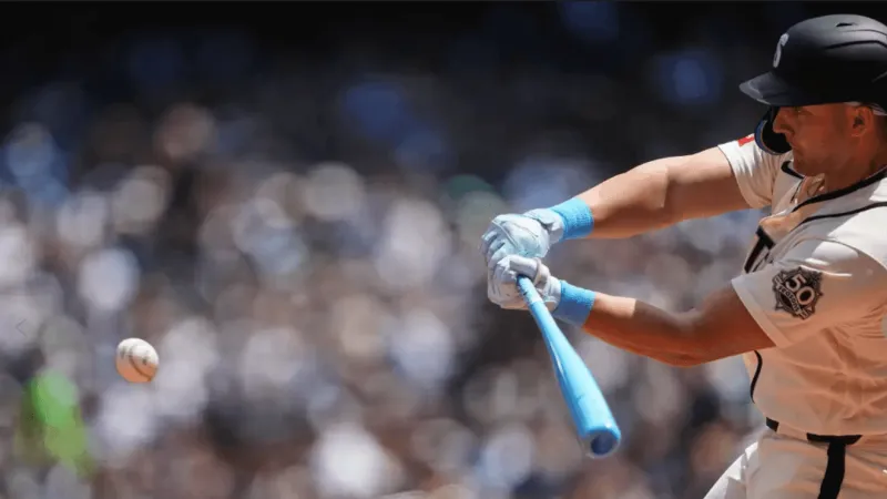 Mariners take 3-1 win over Boston, Young's RBI single and Canzone's groundout seal it