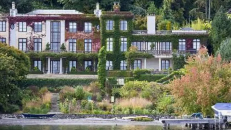 Most expensive home in Seattle cuts asking price from $75M to $45M