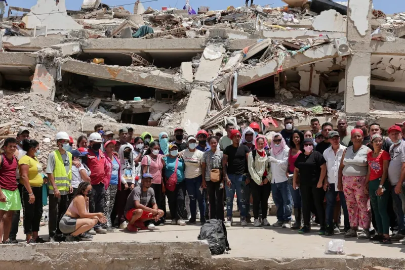 Venezuela rescue efforts grow desperate as death toll rises
