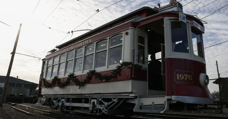 It Happened Here: Valley celebrates nation's 200th birthday with trolleys, fireworks, bells