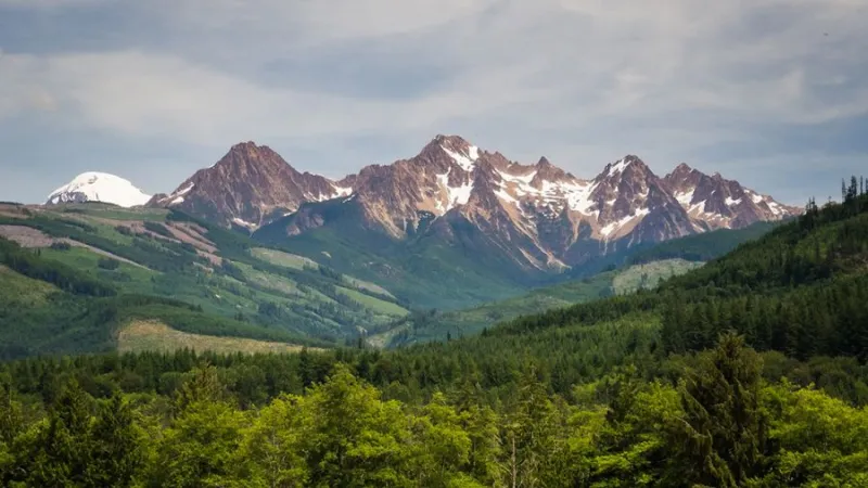 Body of British Columbia hiker missing for 2 weeks found near Twin Sisters Mountain