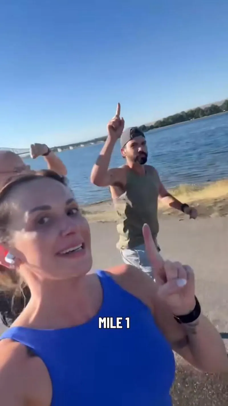 Was That a Country Music Superstar Running in the Tri-Cities?