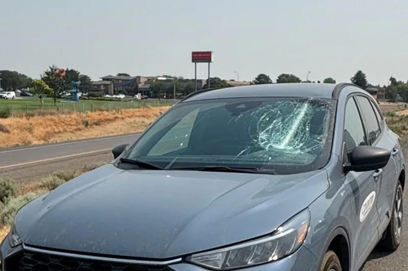 Pipe Flew Off Trailer on I-182 in Pasco and Through a Windshield