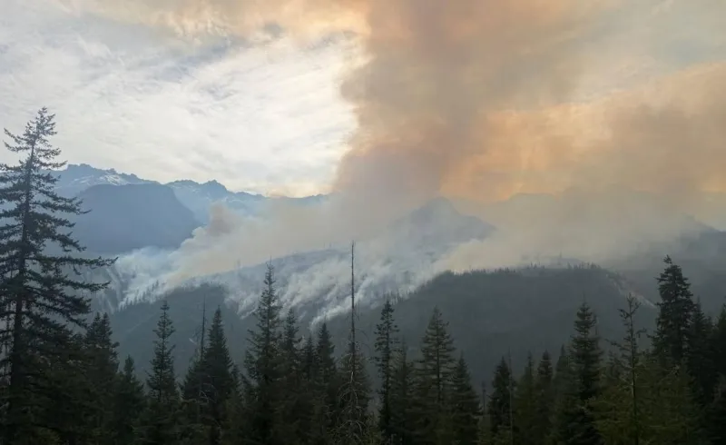 Evacuations Expand As Little Giant Fire Grows Near Lake Wenatchee